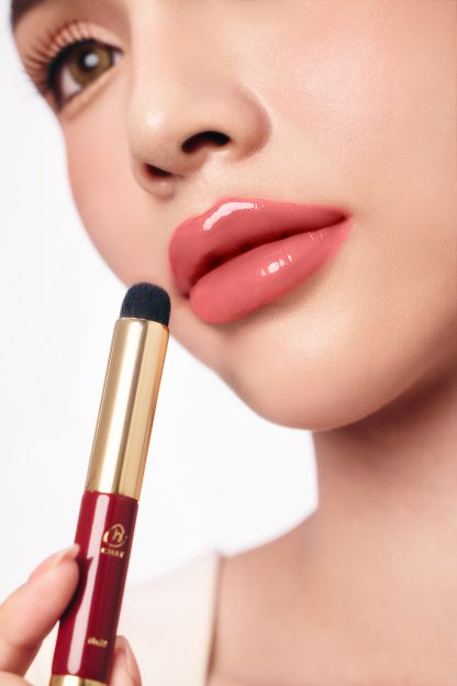 CHAT DUO LIP BLENDING BRUSH (ฉัตร ดูโอ้ ลิป เบลนดิ้ง บลัช แปรงเบลอปาก )..